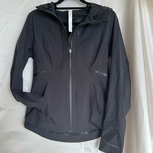 NWT black lululemon break a trail jacket